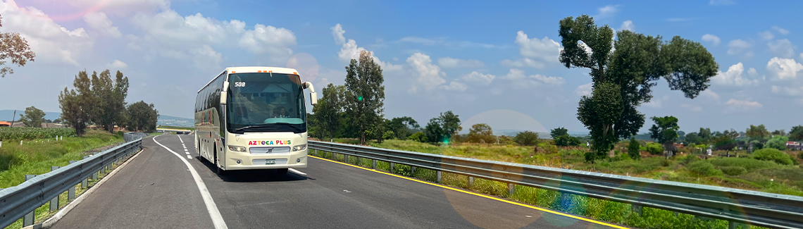 Tu escoges: salidas programadas chárter o salidas cada hora 24/7 - Chárter en autobús de 40 asientos. Salidas cada hora en autobús de 32 asientos